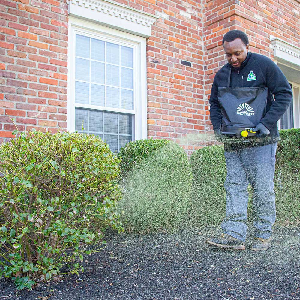 Spyker Commercial Bag Spreader | 25-Lb. Capacity