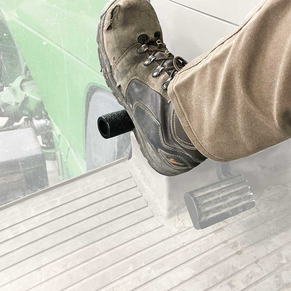 K&M Mfg Cab Footrest Kit for John Deere 7R-8R/RT-9R/RT/RX Series Tractors | BRE10471 | Black