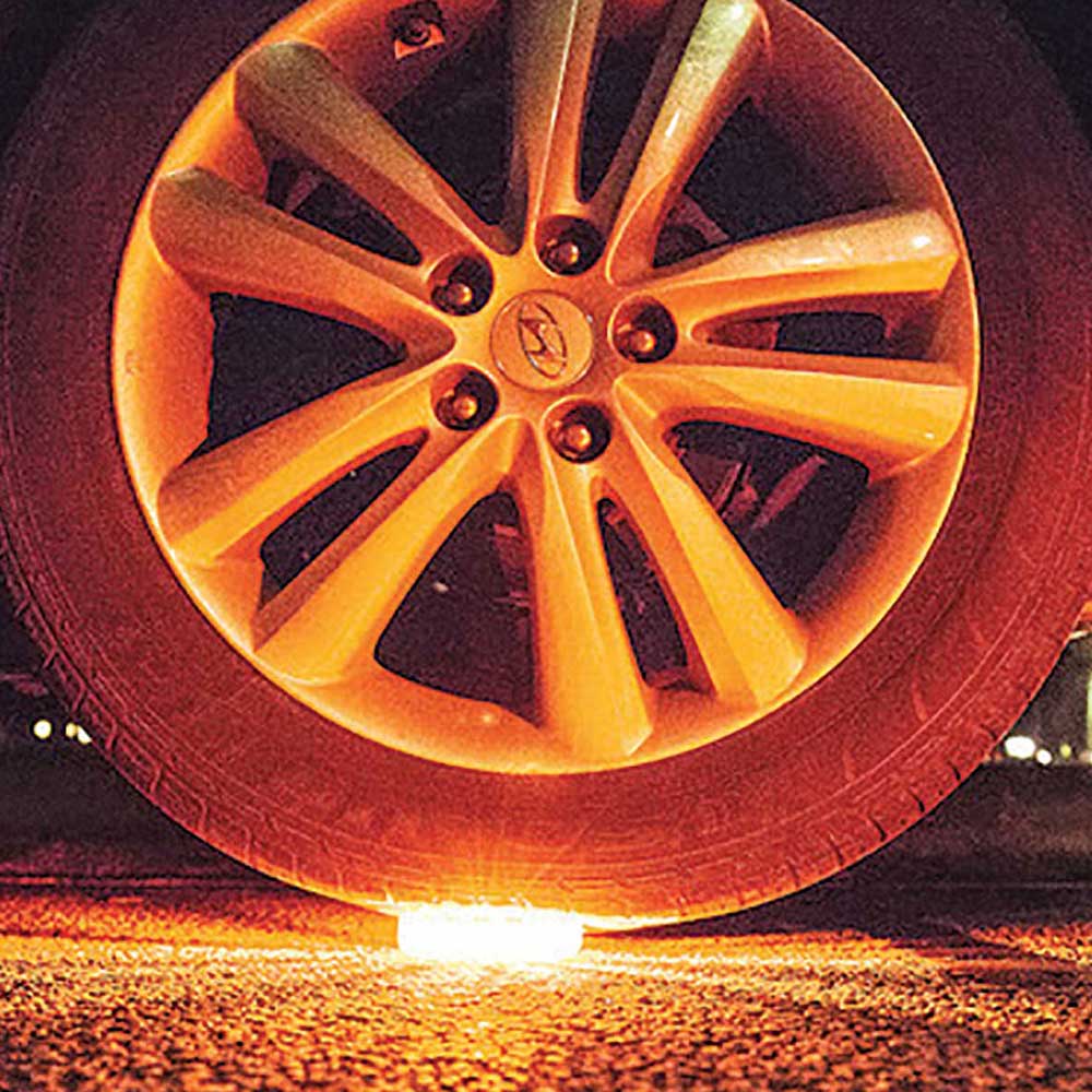 Buyers | LED Rechargeable Road Strobe/Flare Kit | 4-Pack