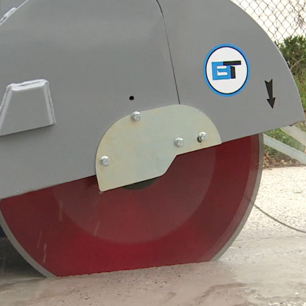 BT Concrete Saw | 18 In. | GX390 | Screw Feed Blade Adjustment