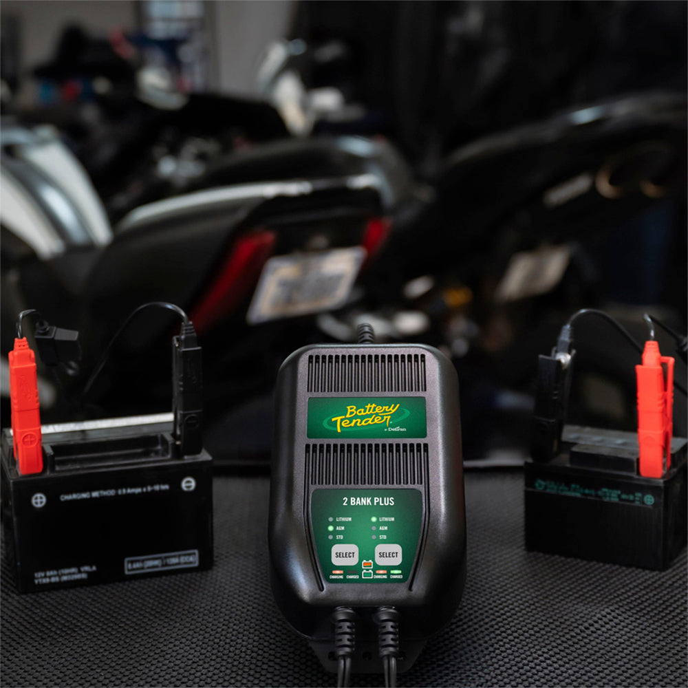 Battery Tender | 2-Bank Battery Charger | 12-Volt | 1.25A | 022-0165-DL-WH
