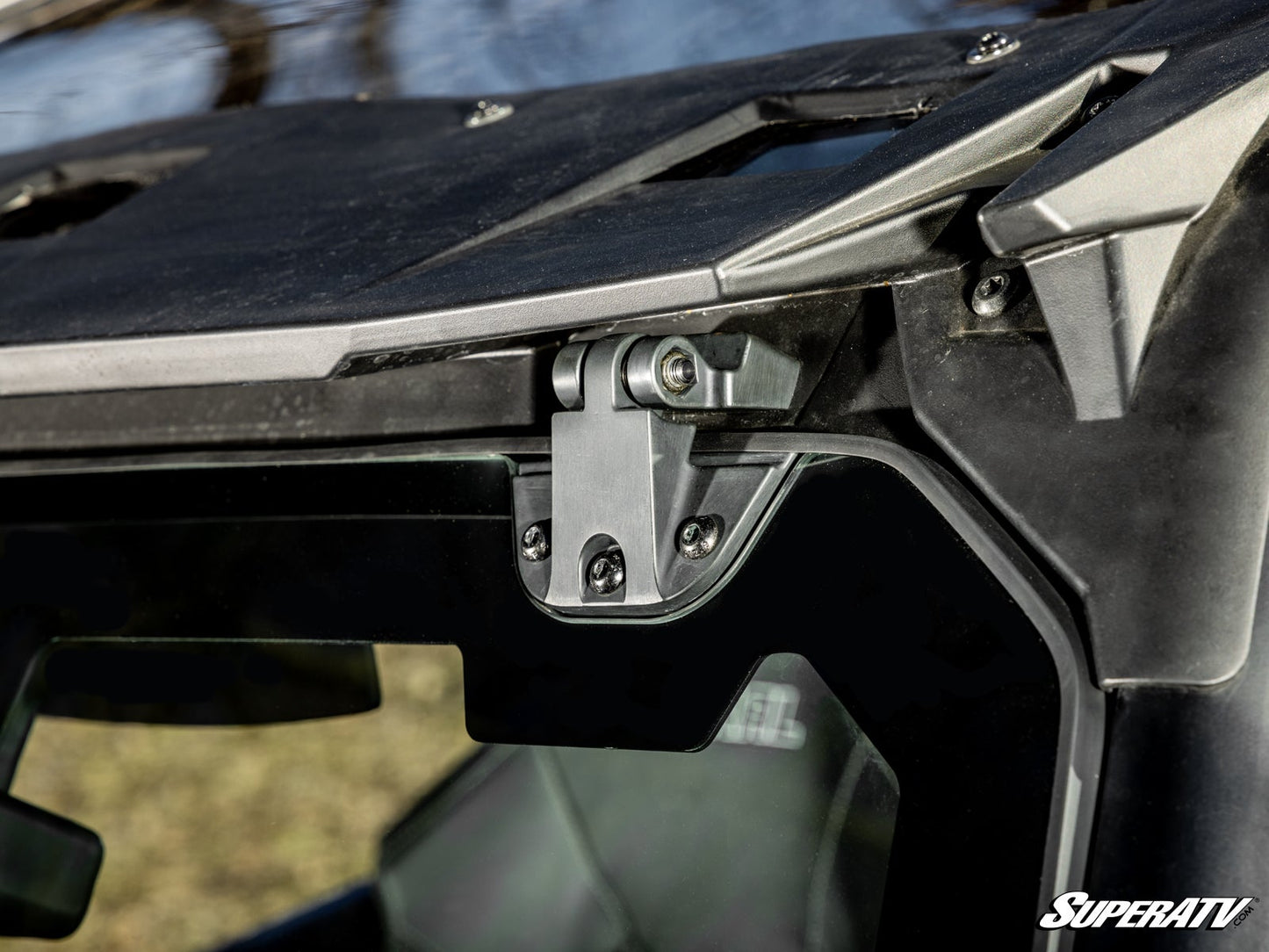 Polaris General 1000 MaxDrive Power Flip Glass Windshield