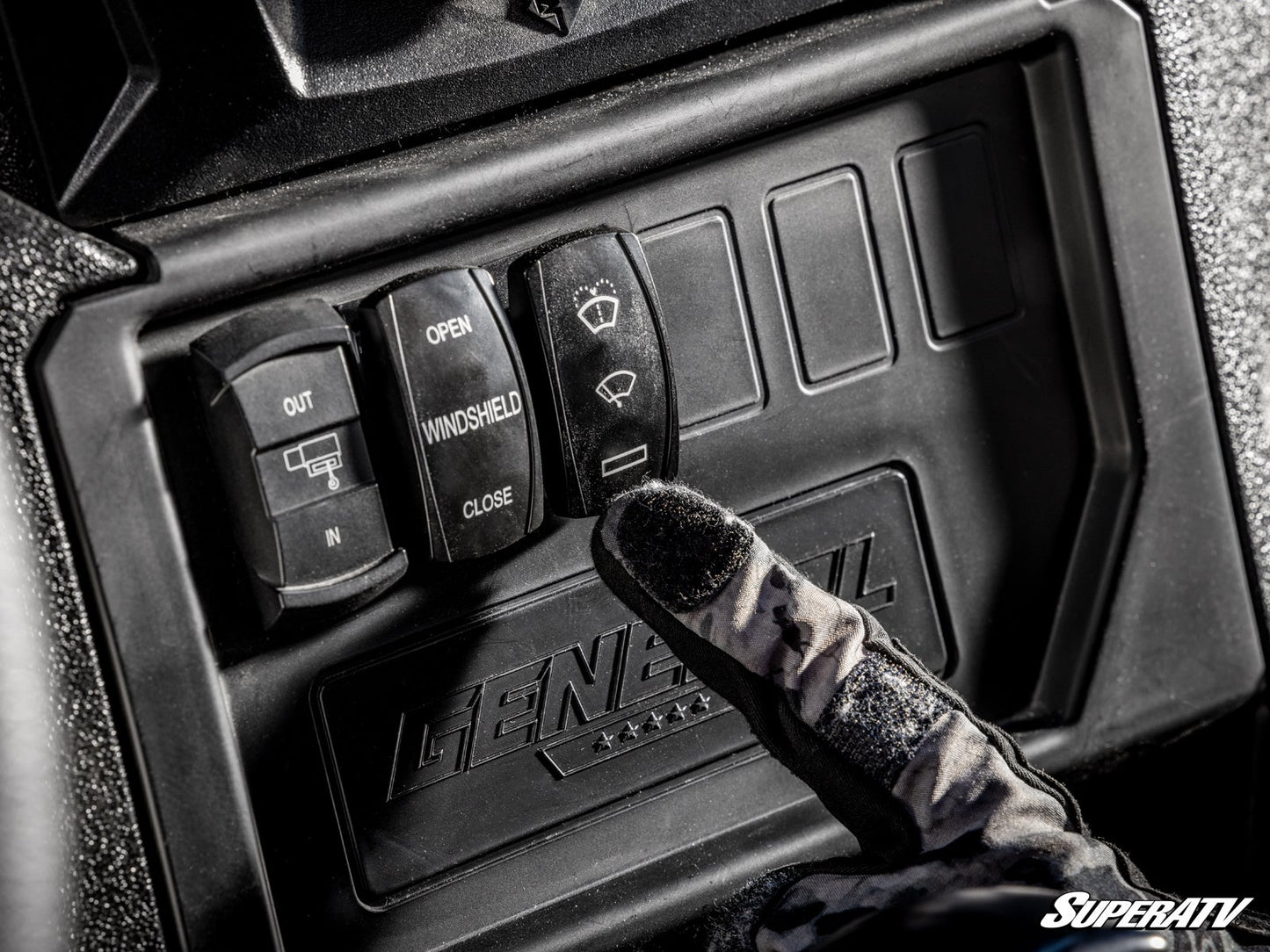 Polaris General 1000 MaxDrive Power Flip Glass Windshield